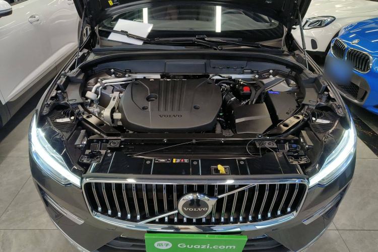 Used Volvo XC60 2025 B5 4x4 Smart Luxury Edition
