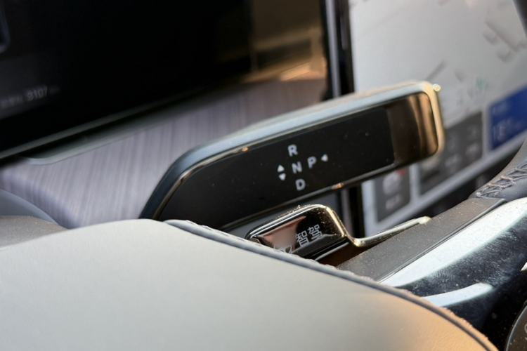 Used Denza Z9 2024 1100 km Four-Wheel Drive Pro Version