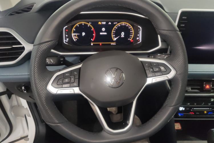 Used Volkswagen Tharu 2024 300TSI Two-Wheel-Drive Moon Luxury Edition