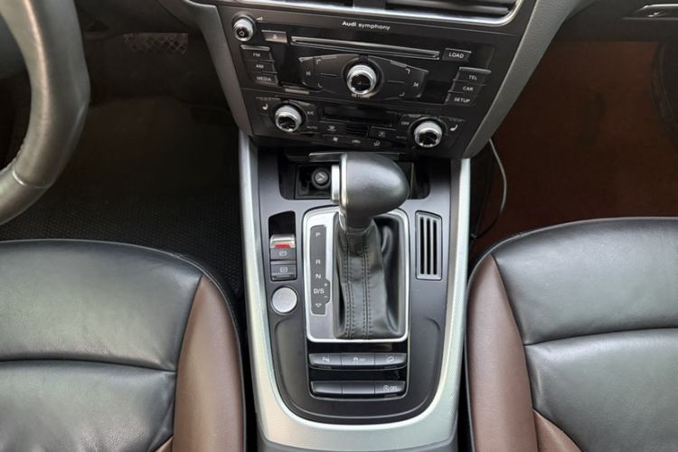 Used Audi Q5 2017 Plus 40 TFSI Technology Model
