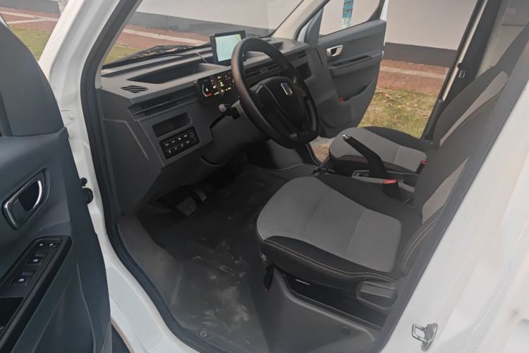 Used Farizon Xingxiang V 2023 V6E Ningde Times 41.86kWh Value Edition
