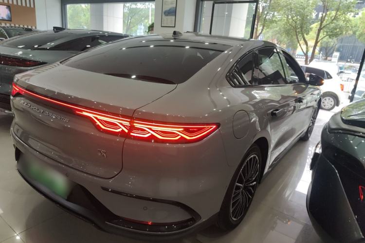 Used BYD Han 2025 EV Intelligent Driving Edition 701KM LiDAR Flagship Model
