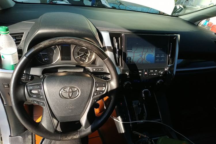 Used Toyota Vellfire 2020 Dual-Engine 2.5L HV Luxury Edition
