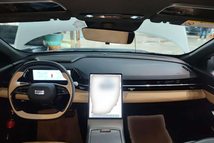 Used  L6 2023 125km MAX
