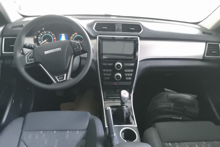 Used Haval H2 2017 Red-Label 1.5T Manual Two-Wheel Drive Comfort Model
