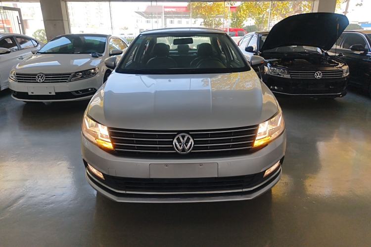 Used Volkswagen Lavida 2015 1.6L Automatic Comfort Edition
