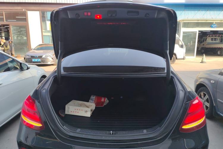 Used Mercedes-Benz E-Class 2017 E 200 L Sport 4MATIC
