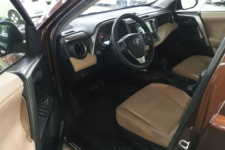 Used Toyota RAV4 2015 2.0L CVT 4x4 Trend Edition