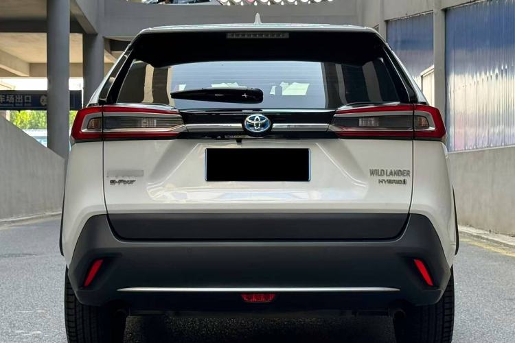 Used Toyota Wildlander 2022 Dual-Motor 2.5L E-CVT 4x4 Luxury PLUS Edition
