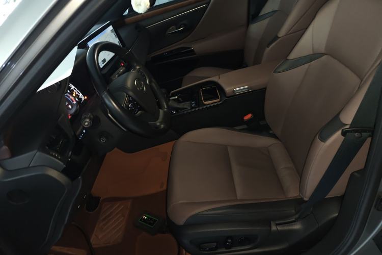 Used Lexus ES 2024 200 Premium Edition