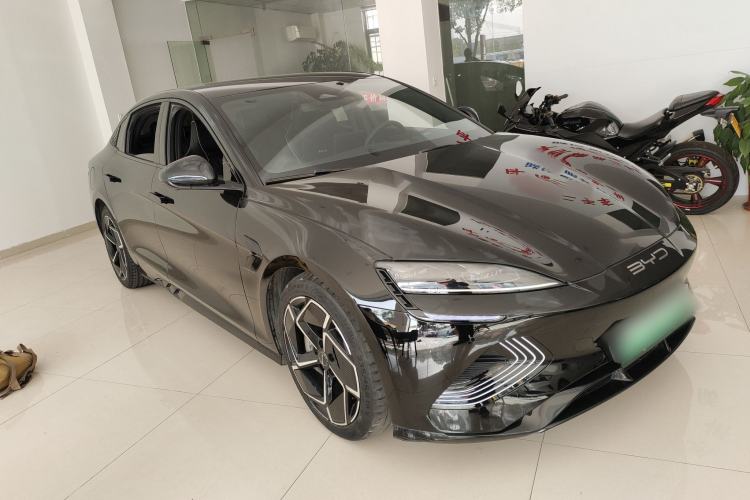 Used BYD Seal 2022 700 km Long-Range Rear-Wheel-Drive Version
