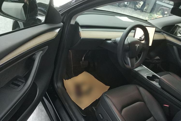 Used Tesla Model Y 2022 Rear-Wheel-Drive Version
