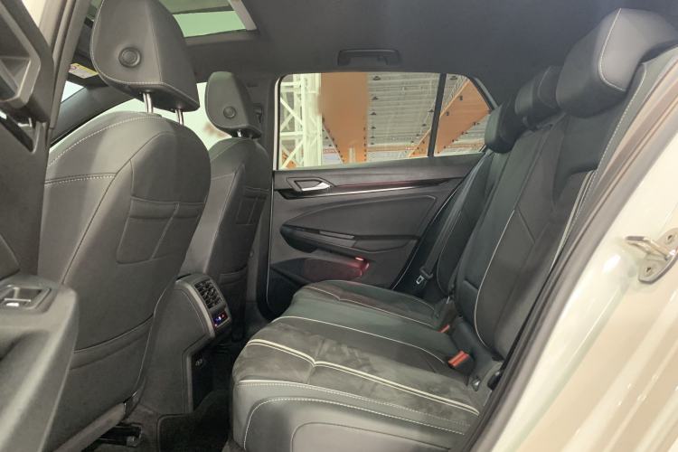 Used Volkswagen Golf 2023 Facelift 280TSI DSG R-Line Lite
