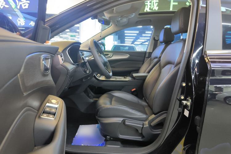 Used Roewe RX5 2023 PLUS 330TGI Automatic Trendsetting Smart Edition
