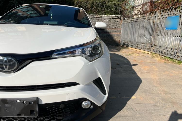 Used Toyota C-HR 2020 2.0L Leading Edition

