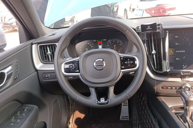 Used Volvo XC60 2019 T5 4x4 Zhiyuan Sport Edition China V Standard