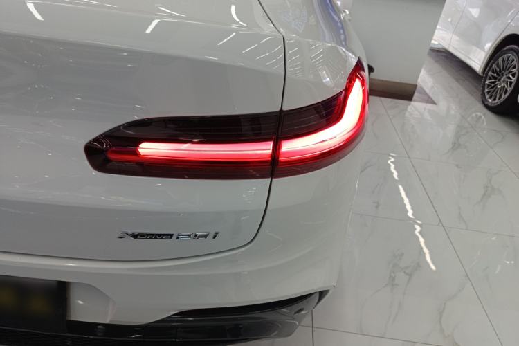 Used BMW X4 2021 xDrive 25i M Sport Night Edition package
