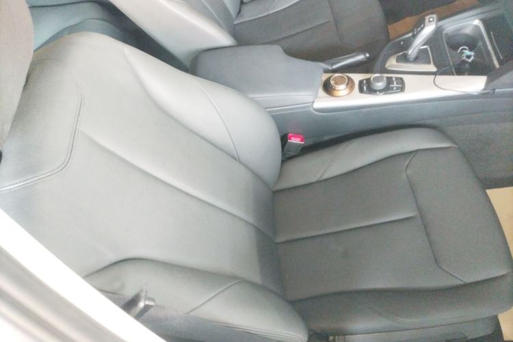 Used BMW 3 Series 2015 316Li Fashion Model