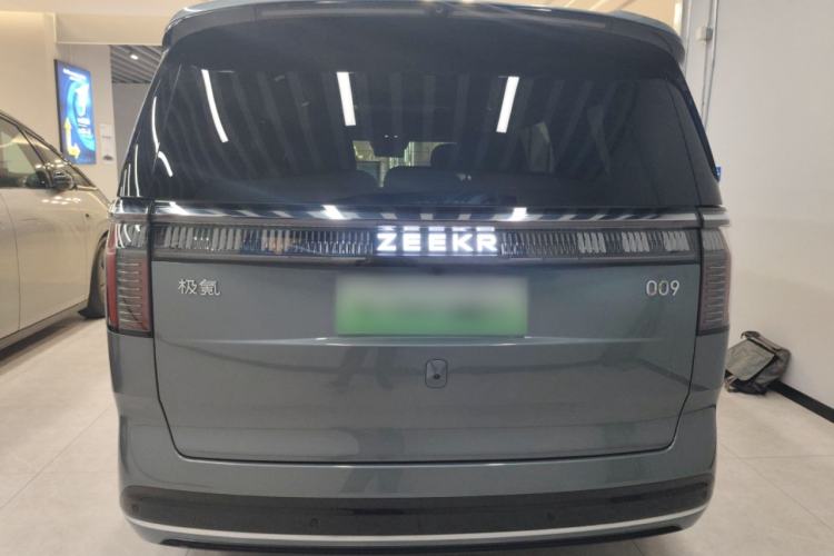 Used Zeekr 009 2024 7-Seater Walk-Through Version Four-Wheel Drive 108 kWh