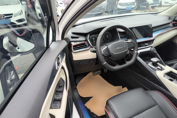 Used Lynk & Co 06 2021 1.5T Shero Pink Special Edition
