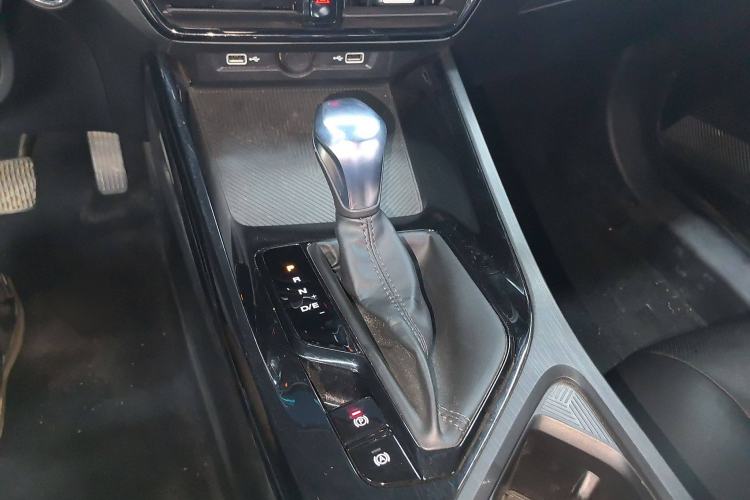 Used Roewe i5 2021 1.5L CVT Diamond Edition
