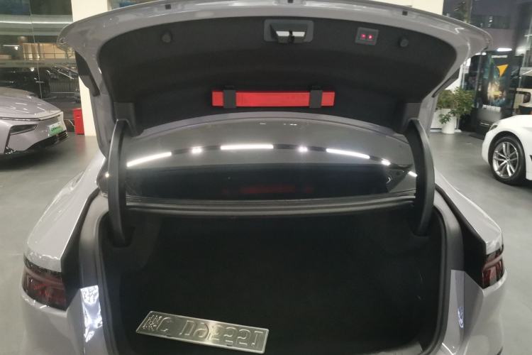 Used BYD Han 2025 EV with 701 km of Laser Radar-Enabled Intelligent Driving
