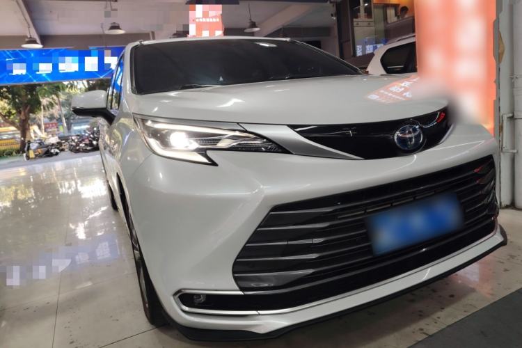 Used Toyota Sienna 2021 2.5L Hybrid Premium Edition
