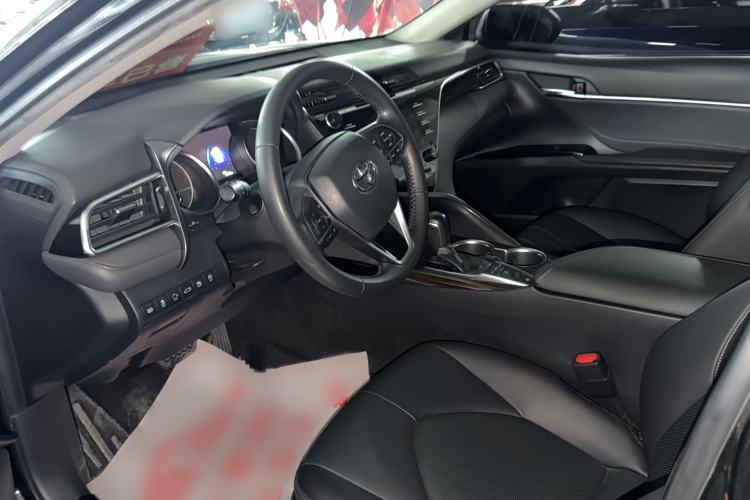 Used Toyota Camry 2018 2.5G Luxury Edition
