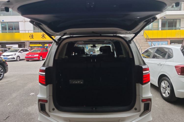 Used Honda Elysion 2019 2.0L Hybrid Luxury Edition
