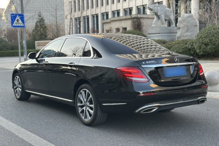 Used Mercedes-Benz E-Class 2016 E 200 L
