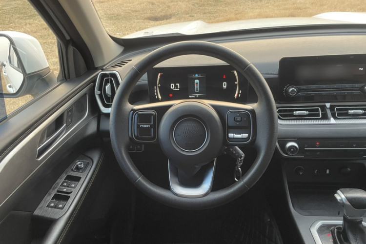 Used Great Wall King Kong Poer 2023 2.0T Automatic Diesel Two-Wheel-Drive Elite Version Flatbed GW4D20M
