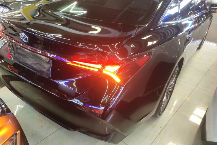 Used Toyota Avalon 2019 Dual-Engine 2.5L XLE Prestige Version China VI Standard
