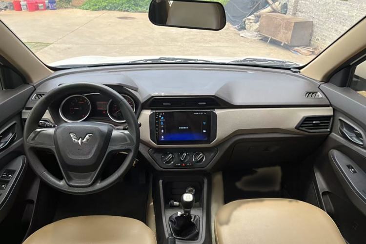 Used Wuling Hongguang 2018 1.5L S Standard Version L2B
