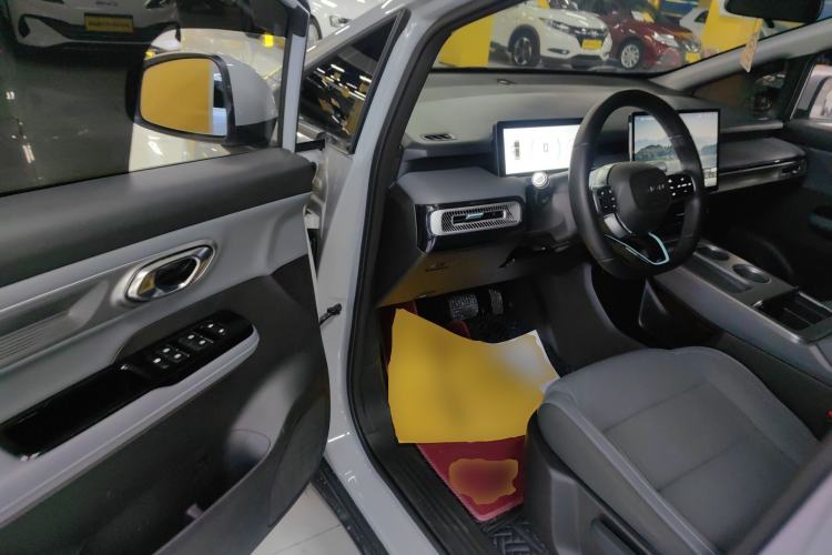 Used AION Y 2024 Younger
