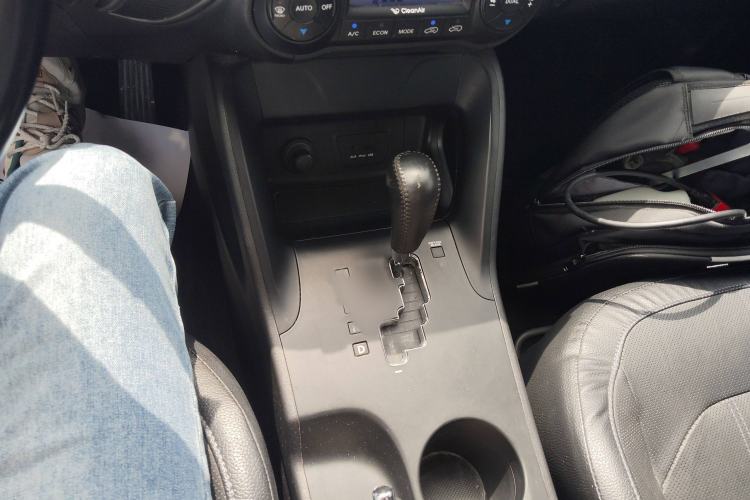 Used Hyundai ix35 2013 2.0L Automatic Two-Wheel Drive Smart GLS China IV Standard
