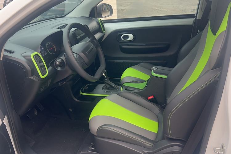 Used Roewe Clever 2021 302 km New Four-Seater Super-Efficient Version
