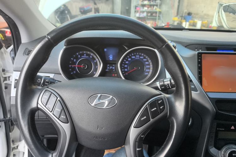 Used Hyundai Elantra (5th Generation / Langdong) 2015 1.6L Automatic Luxury Model
