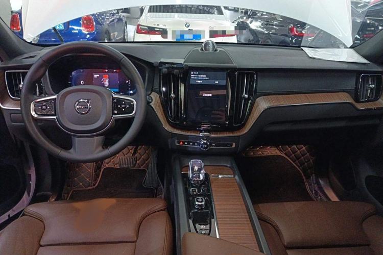 Used Volvo XC60 2024 B5 4x4 Smart Luxury Edition
