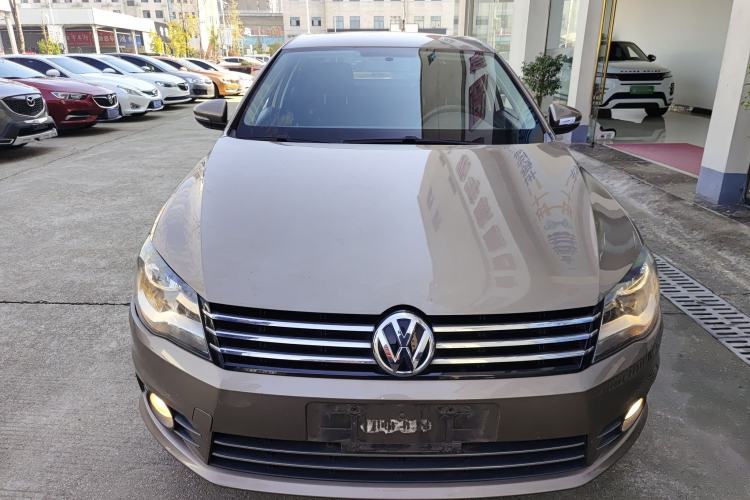 Used Volkswagen Bora 2015 Value Edition 1.6L Manual Fashionable Style
