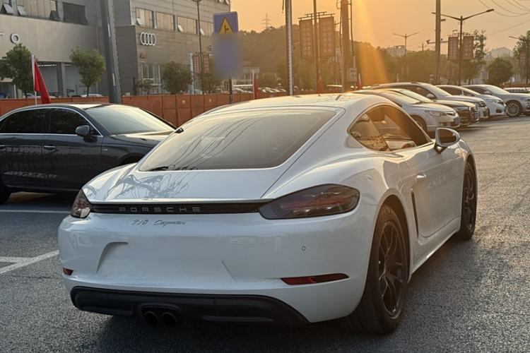 Used Porsche 718 2018 Cayman 2.0T
