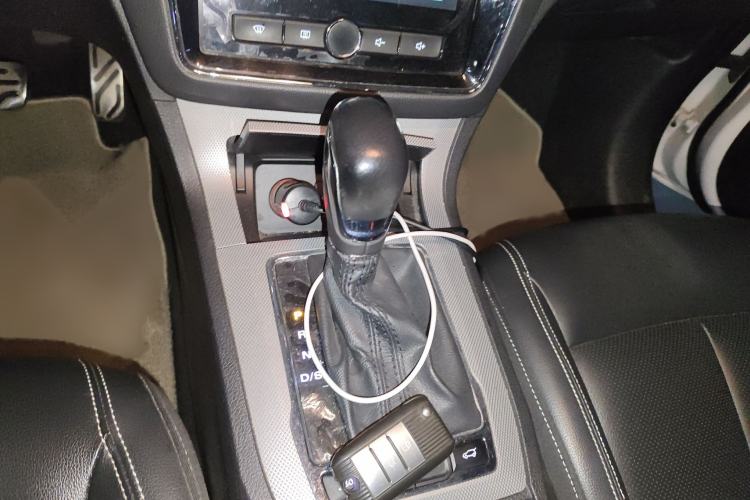 Used Roewe RX5 2018 20T Two-Wheel Drive Automatic Internet Smart Luxury Edition
