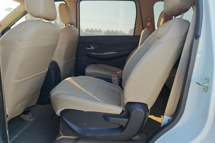 Used Wuling Hongguang 2019 1.5L S Comfort Edition China VI LAR
