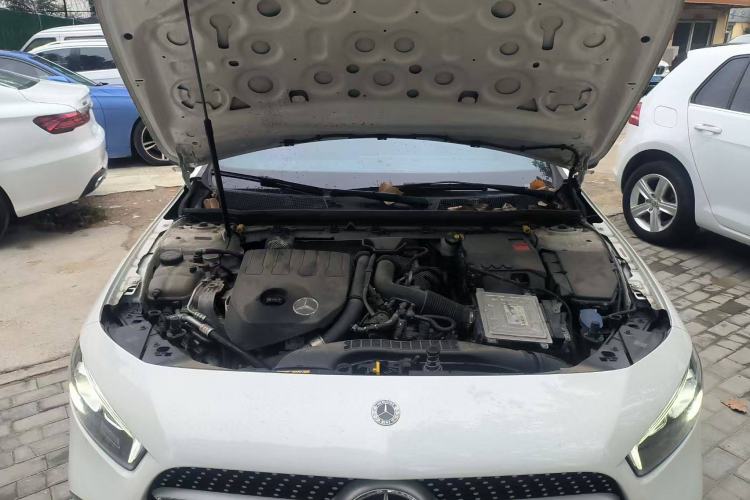 Used Mercedes-Benz A-Class 2022 Second Facelift A 200 L Sport Sedan Fashion Version
