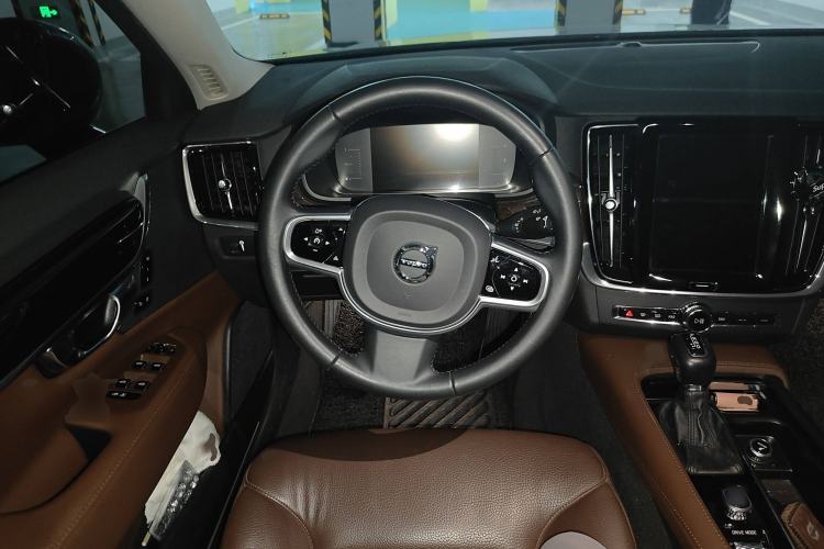 Used Volvo S90 2018 T5 Zhiyuan Edition
