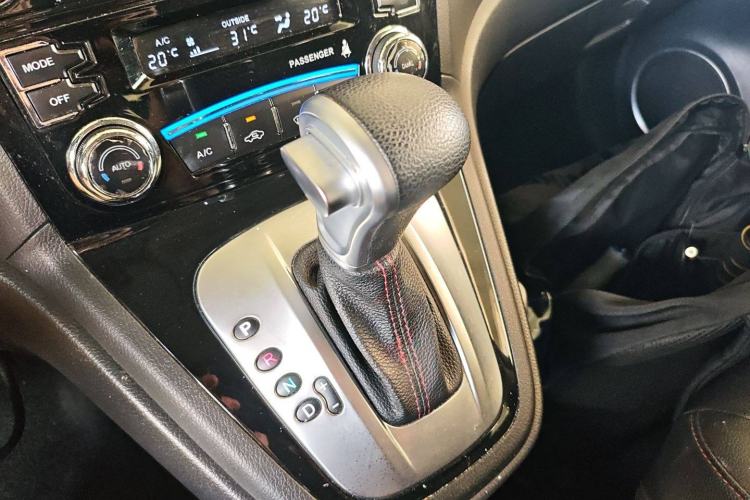 Used Haval H6 2013 Upgraded Model 2.4L Automatic Two-Wheel Drive Elite Version
