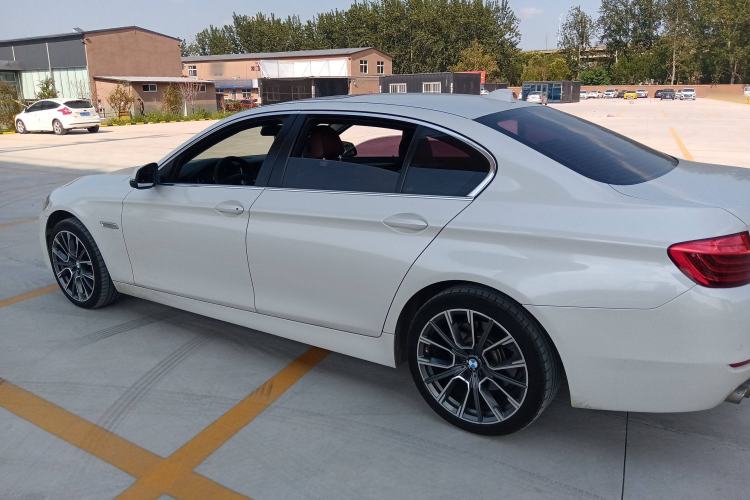 Used BMW 5 Series 2014 520Li Elegant Model
