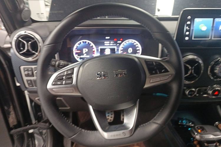 Used Beijing Auto BJ40 2023 2.0T Automatic Four-Wheel Drive Urban Hunter Edition Chivalrous Type
