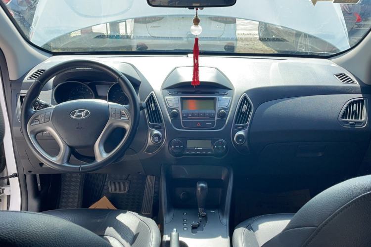 Used Hyundai ix35 2015 2.0L Automatic 2WD Smart Version China V Standard