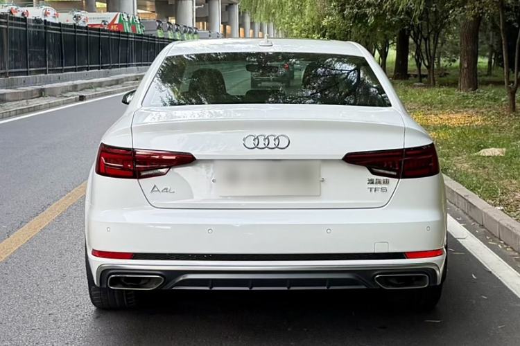 Used Audi A4L 2019 40 TFSI Fashion Edition China VI Emission Standard
