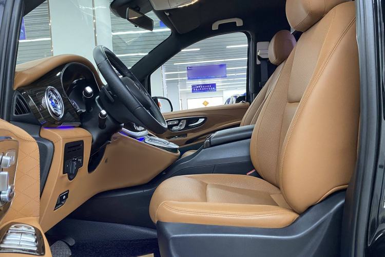 Used Mercedes-Benz Vito 2023 2.0T Elite Version 7 Seats
